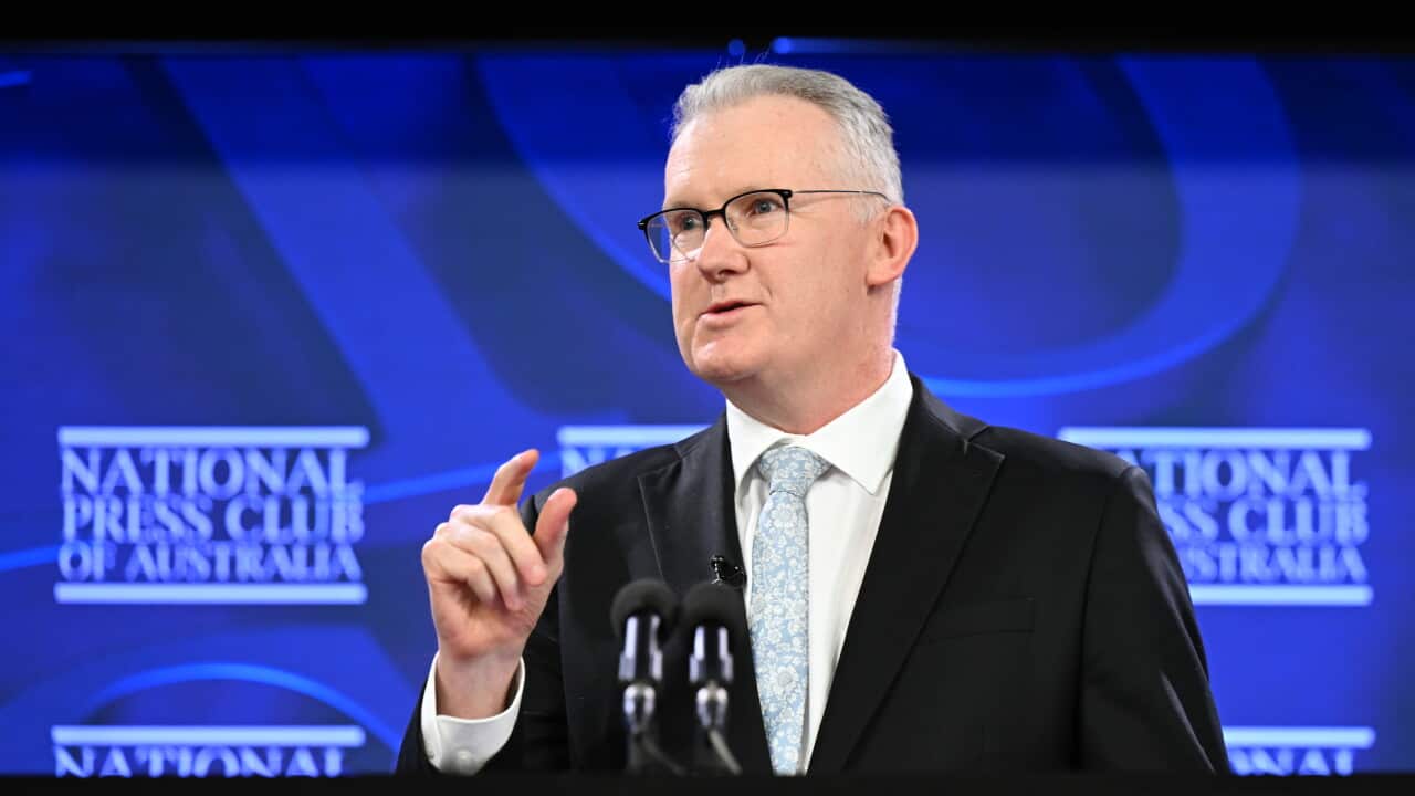 澳大利亚内政及移民部长Tony Burke在国家新闻俱乐部公布2026年移民改革